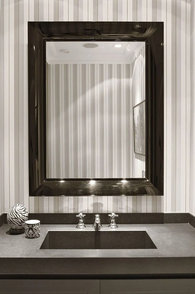 François Ghost Wall Mirror by Kartell Furniture Accessories